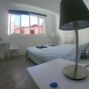 Affittacamere With Private Bathroom - Out Of Blue, Santa Cruz de la Palma (Isla de la Palma)